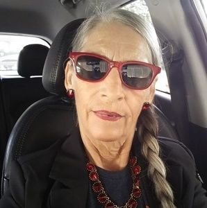 Meet your Posher, Diana